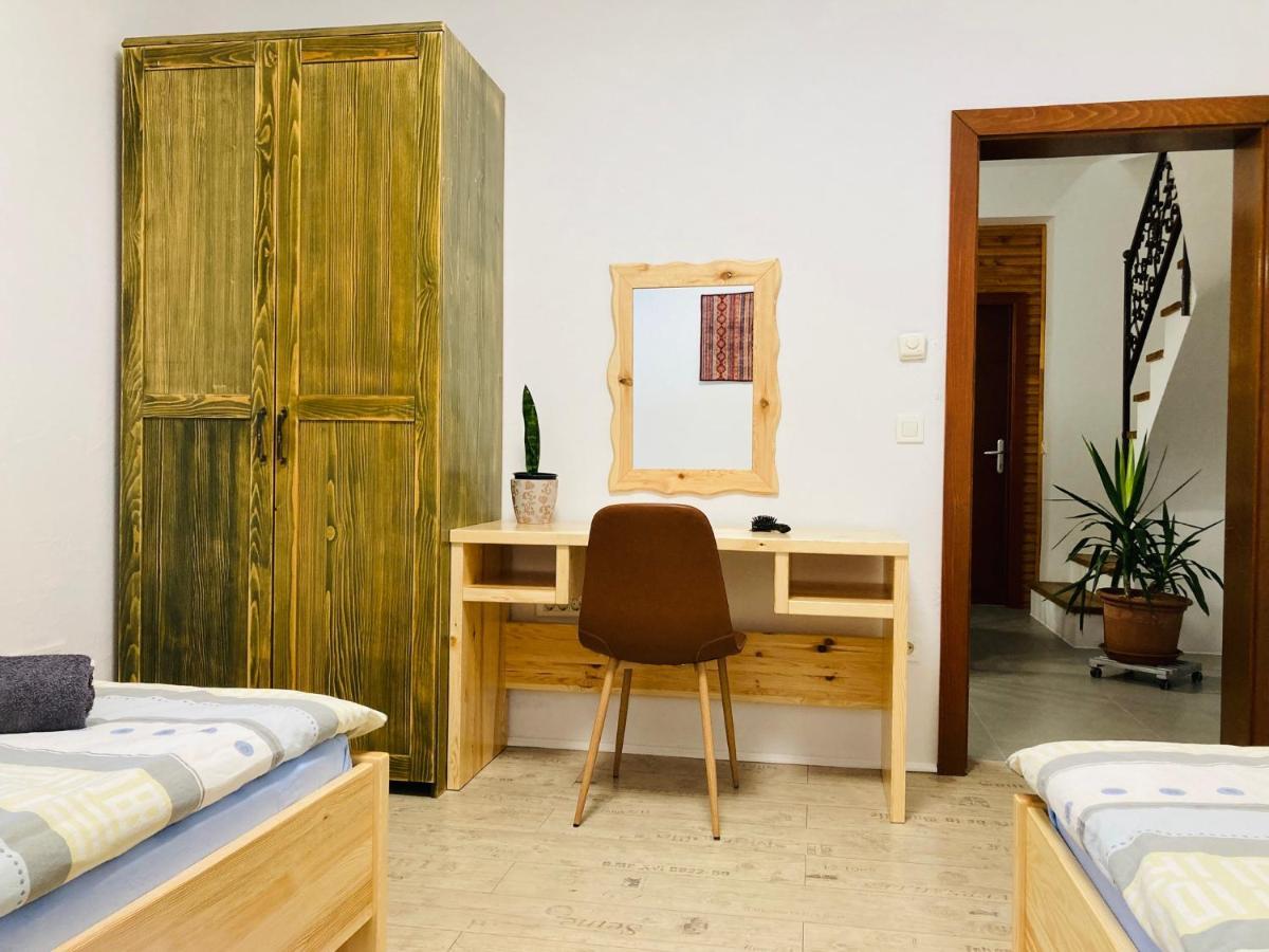 Family House Apartma Мозирье Экстерьер фото