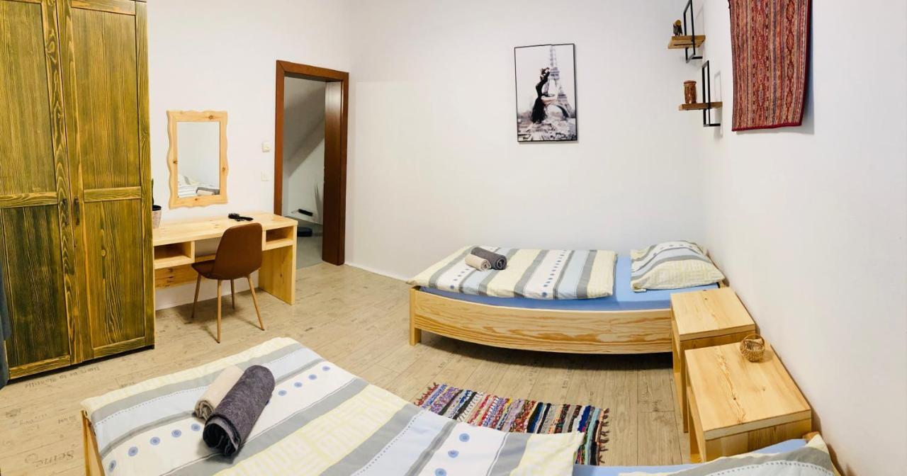 Family House Apartma Мозирье Экстерьер фото